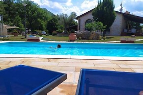 Family Cottage in Cagli With Pool