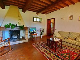 Tranquil Haven in Todi Countryside