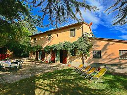 Tranquil Haven in Todi Countryside