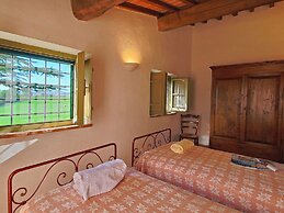 Tranquil Haven in Todi Countryside