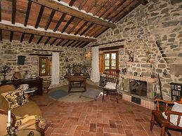 Villa in Maremma With Private Pool & Views