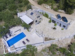 Villa Rokova Vala