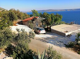 House Anica