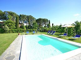 Villa in Cortona With Pool & Countryside Views