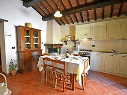 Villa in Cortona With Pool & Countryside Views