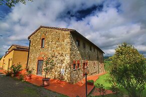 Farmhouse With Pool, Views
