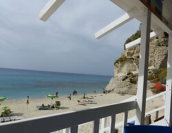 Apartment in Tropea With Sea Views & Pool