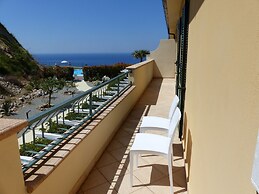Apartment in Tropea With Sea Views & Pool