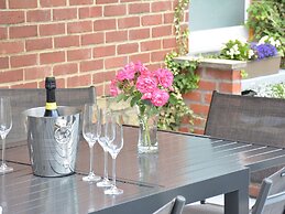 Luxurious Holiday Home in Hamoir With Terrace