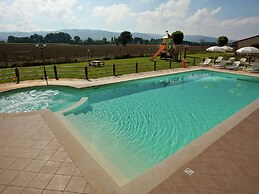 Villa in Cannara With Pool Near Assisi
