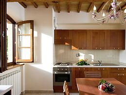 Villa in Cannara With Pool Near Assisi