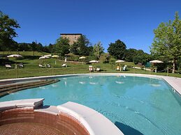 Mansion in Apecchio With Pool