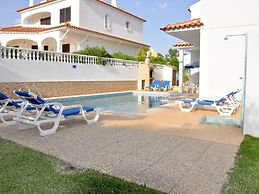 Spacious Holiday Home in Vilamoura With Private Pool
