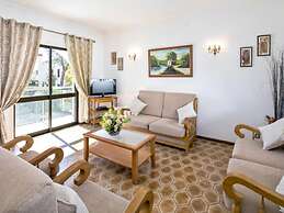 Spacious Holiday Home in Vilamoura With Private Pool