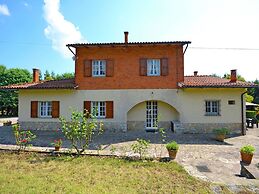 Belvilla by OYO Villa Mimosa