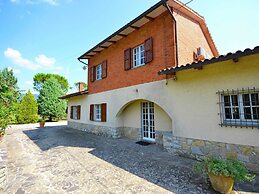 Belvilla by OYO Villa Mimosa