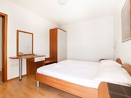 Cozy Seaside Apartment Celina