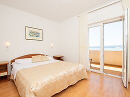 Cozy Seaside Apartment Celina