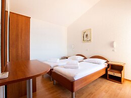 Cozy Seaside Apartment Celina