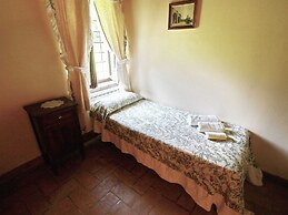Cottage in Todi With Pool and Sauna