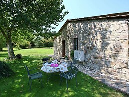 Cottage in Todi With Pool and Sauna