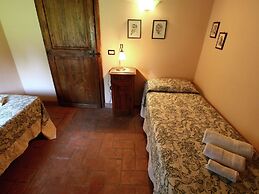 Cottage in Todi With Pool and Sauna