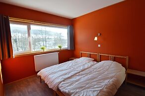 Lovely Modern Cottage With Sauna, Bubble Baths and Even a Beach on the