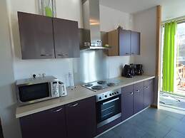 Lovely Modern Cottage With Sauna, Bubble Baths and Even a Beach on the