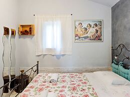 Countryside Home in Arezzo With Pool
