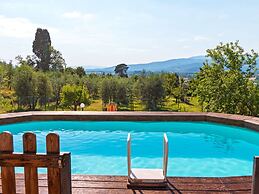 Countryside Home in Arezzo With Pool