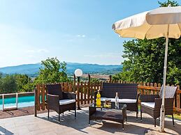 Countryside Home in Arezzo With Pool