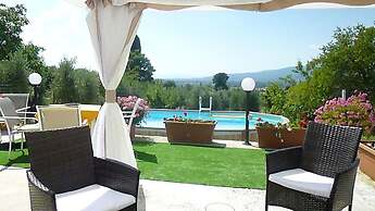 Countryside Home in Arezzo With Pool