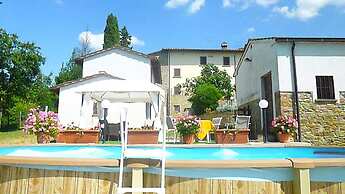 Countryside Home in Arezzo With Pool