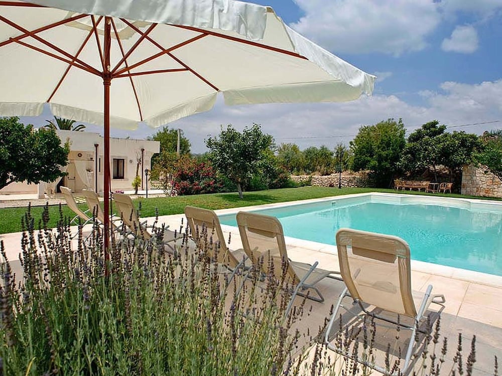 Villa in Campanella With Private Pool