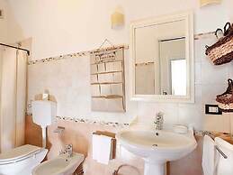 Villa in Campanella With Private Pool