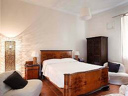 Villa in Campanella With Private Pool