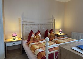 Cozy Stay by Wiek Harbor