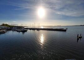 Cozy Stay by Wiek Harbor