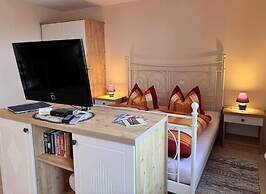 Cozy Stay by Wiek Harbor