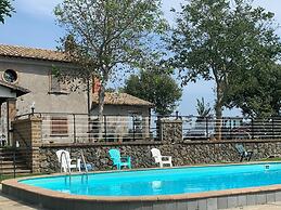 Belvilla by OYO Farmhouse in Bagnoregio With Pool
