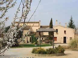 Cozy Cottage in Subirats With Swimming Pool