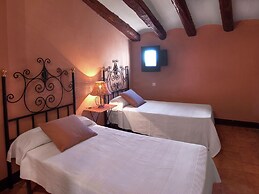 Cozy Cottage in Subirats With Swimming Pool