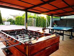 Cozy Cottage in Subirats With Swimming Pool