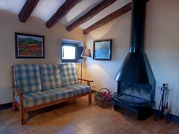 Cozy Cottage in Subirats With Swimming Pool