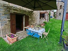 Holiday Home in Apecchio With Pool & Terrace