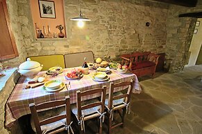 Holiday Home in Apecchio With Pool & Terrace