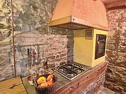 Holiday Home in Apecchio With Pool & Terrace