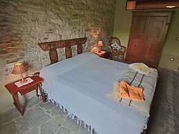 Holiday Home in Apecchio With Pool & Terrace