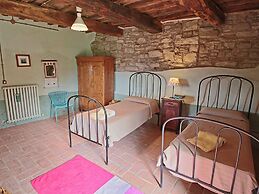 Holiday Home in Apecchio With Pool & Terrace