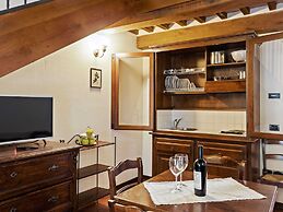 House in Umbria With Pool & Garden Views